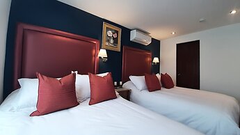 Ana Frank Boutique Hotel