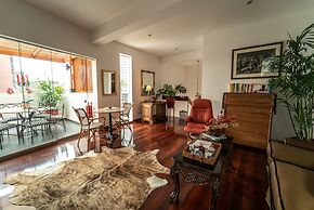 Ana Frank Boutique Hotel