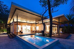 Villa Akoya
