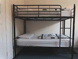 Manly Bunkhouse - Hostel