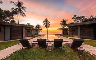 Veue Beach Cabins