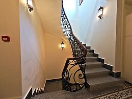 Nusret Bey Hotel