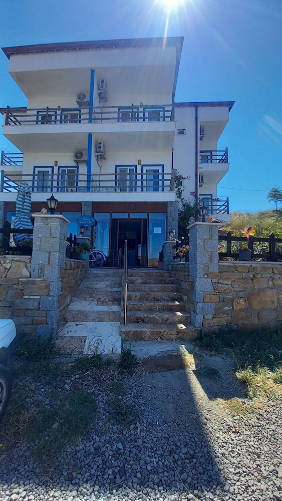 ADA KEKİĞİ PANSİYON