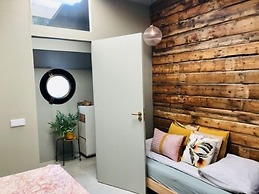 Houseboat Tante Piet