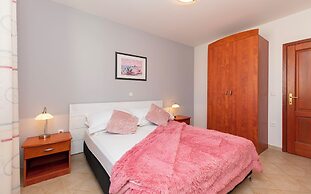 Apartments Ljiljana