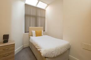 Townhouse @ 27 Electricity St Crewe