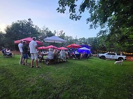 Crabbe Mountain Inn