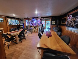 Crabbe Mountain Inn