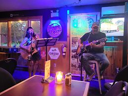 Crabbe Mountain Inn