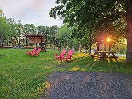 Crabbe Mountain Inn