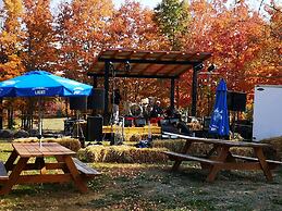 Crabbe Mountain Inn