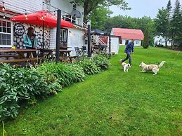 Crabbe Mountain Inn