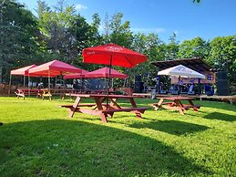 Crabbe Mountain Inn