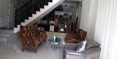 Senuri Home stay