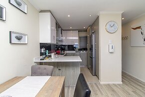 Modern Seaview Apartment