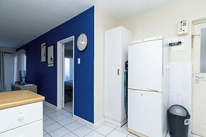 Modern Seaview Apartment