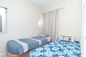 Modern Seaview Apartment