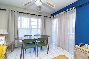 Modern Seaview Apartment