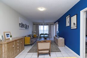 Modern Seaview Apartment