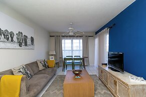 Modern Seaview Apartment