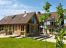 Heathrow Cottages B&B