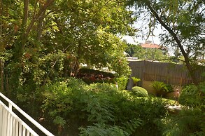 T-House