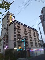 Golden Bee Motel