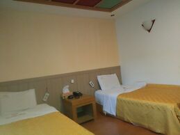 Golden Bee Motel