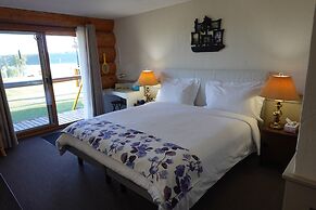 Cariboo Log Guest House