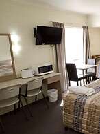Pioneer Motel