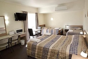 Pioneer Motel