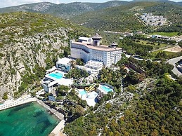 Ladonia Hotels Adakule