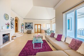 Villa La Terrasse - Palheiro Village