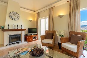Scenic Apartment - Palheiro Village
