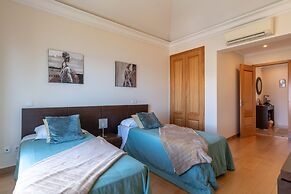 Scenic Apartment - Palheiro Village