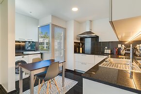 Vista Savoy Apartment