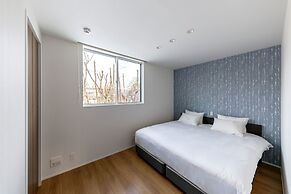 Grey Wolf Chalet