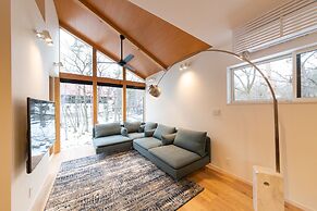 Black Crane Chalet