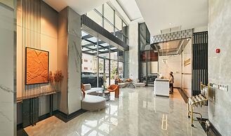 Luxcity Hotel & Apartment