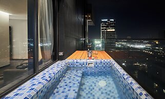 Luxcity Hotel & Apartment