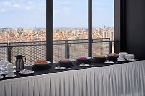 Luxcity Hotel & Apartment