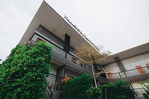 Hillside Boutique