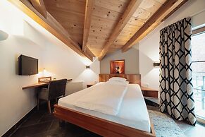 Schindler Hotel