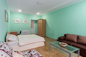 Apartment on Derybasivska 17