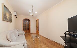Apartment near Opera Theater