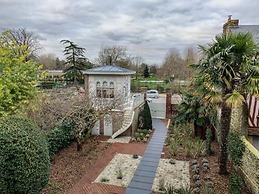 La Petite Folie