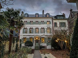 La Petite Folie