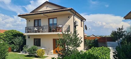 Apartments Aerodrom