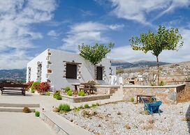 Traditional Apartments Madares