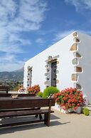 Traditional Apartments Madares
